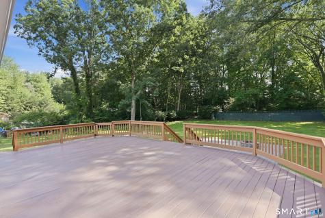 16 Ezra Street North Haven CT 06473