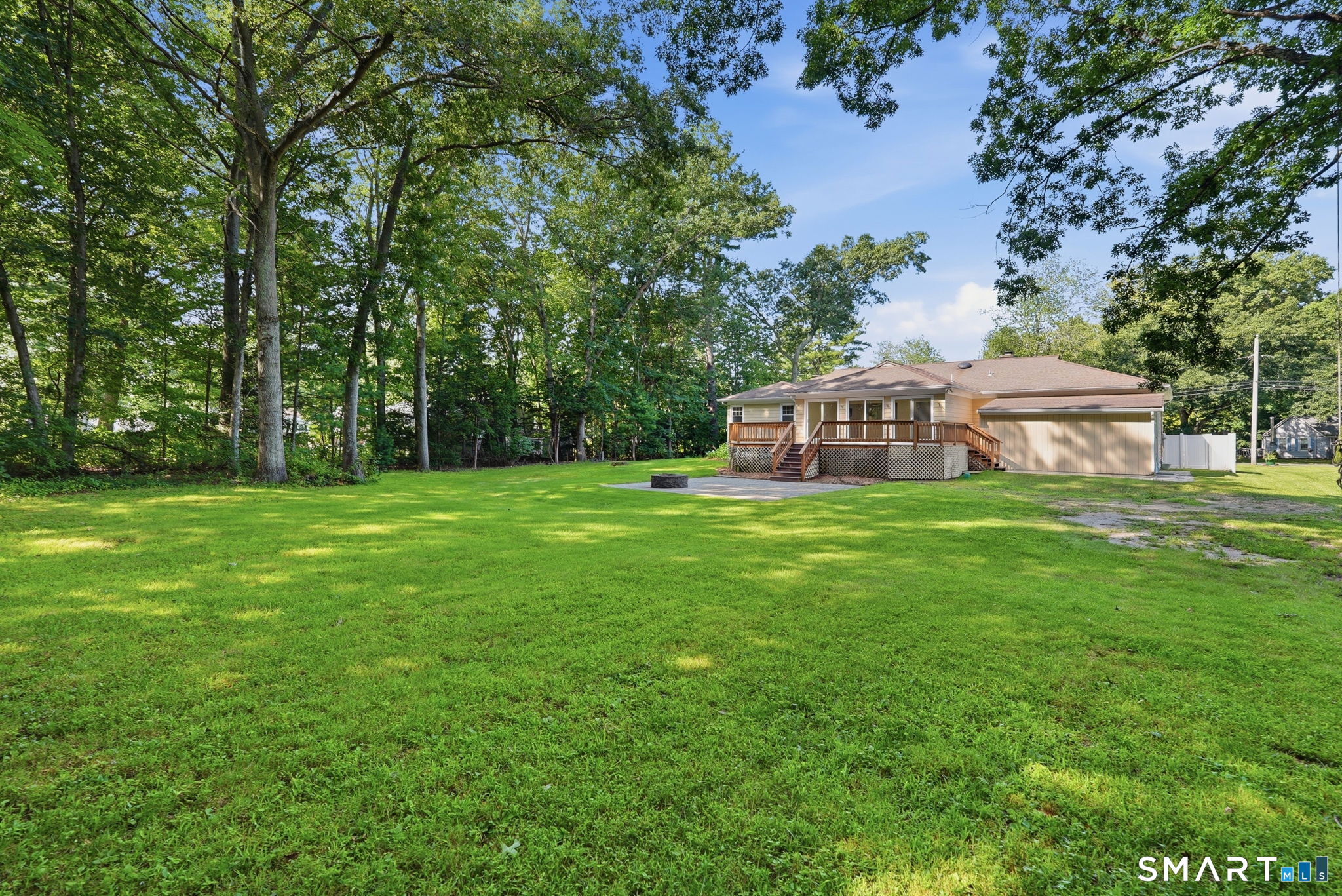 16 Ezra Street North Haven CT 06473