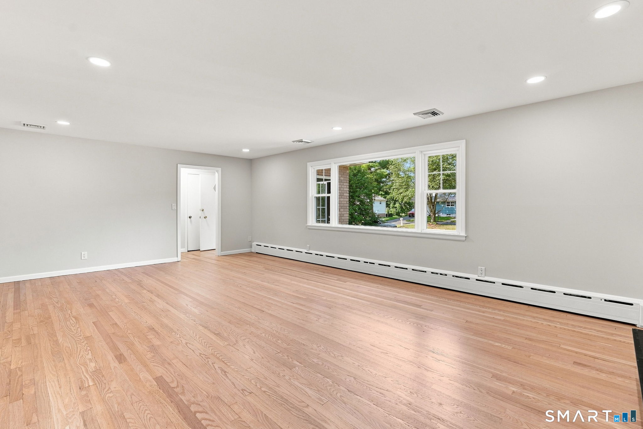 16 Ezra Street North Haven CT 06473
