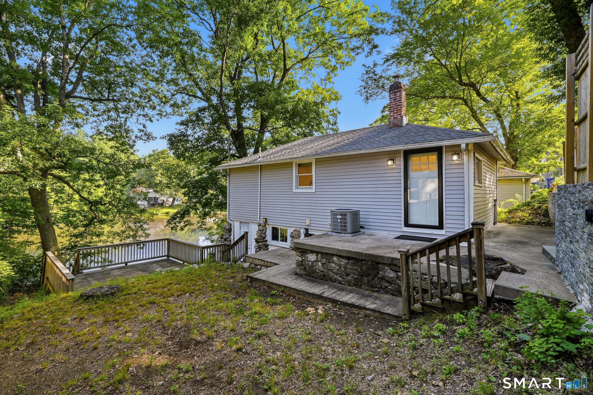 33 Circle Drive Stratford CT 06614