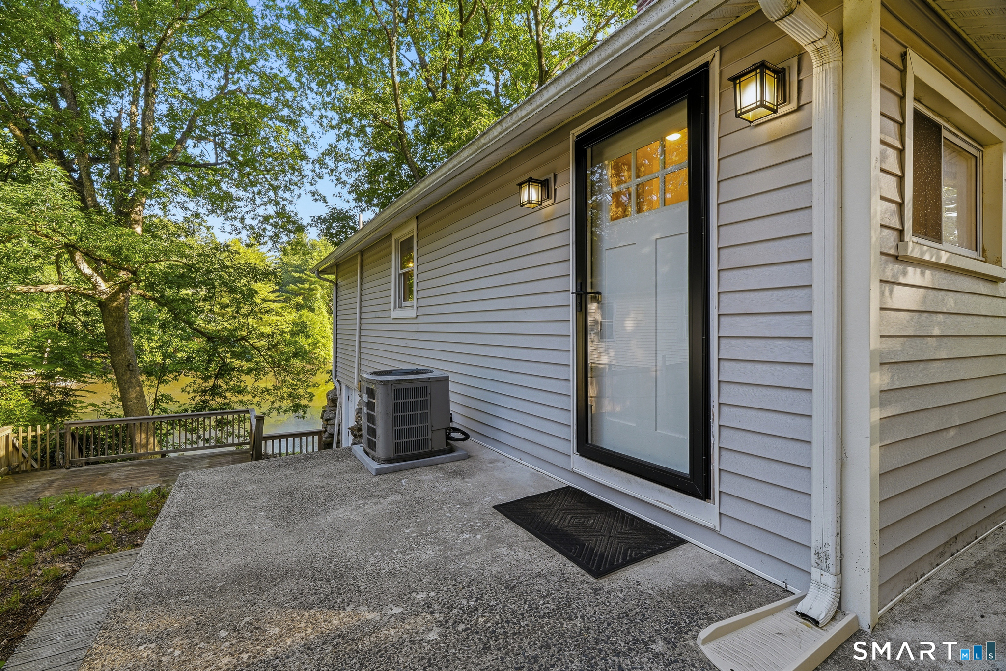 33 Circle Drive Stratford CT 06614