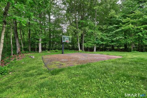 35 Judd Hill Road Bethany CT 06524