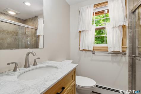 6 Robin Street Stonington CT 06379