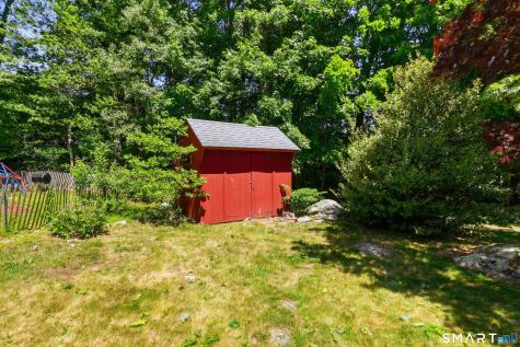 6 Robin Street Stonington CT 06379