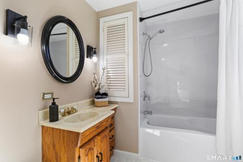 1065 Naugatuck Avenue Milford CT 06461