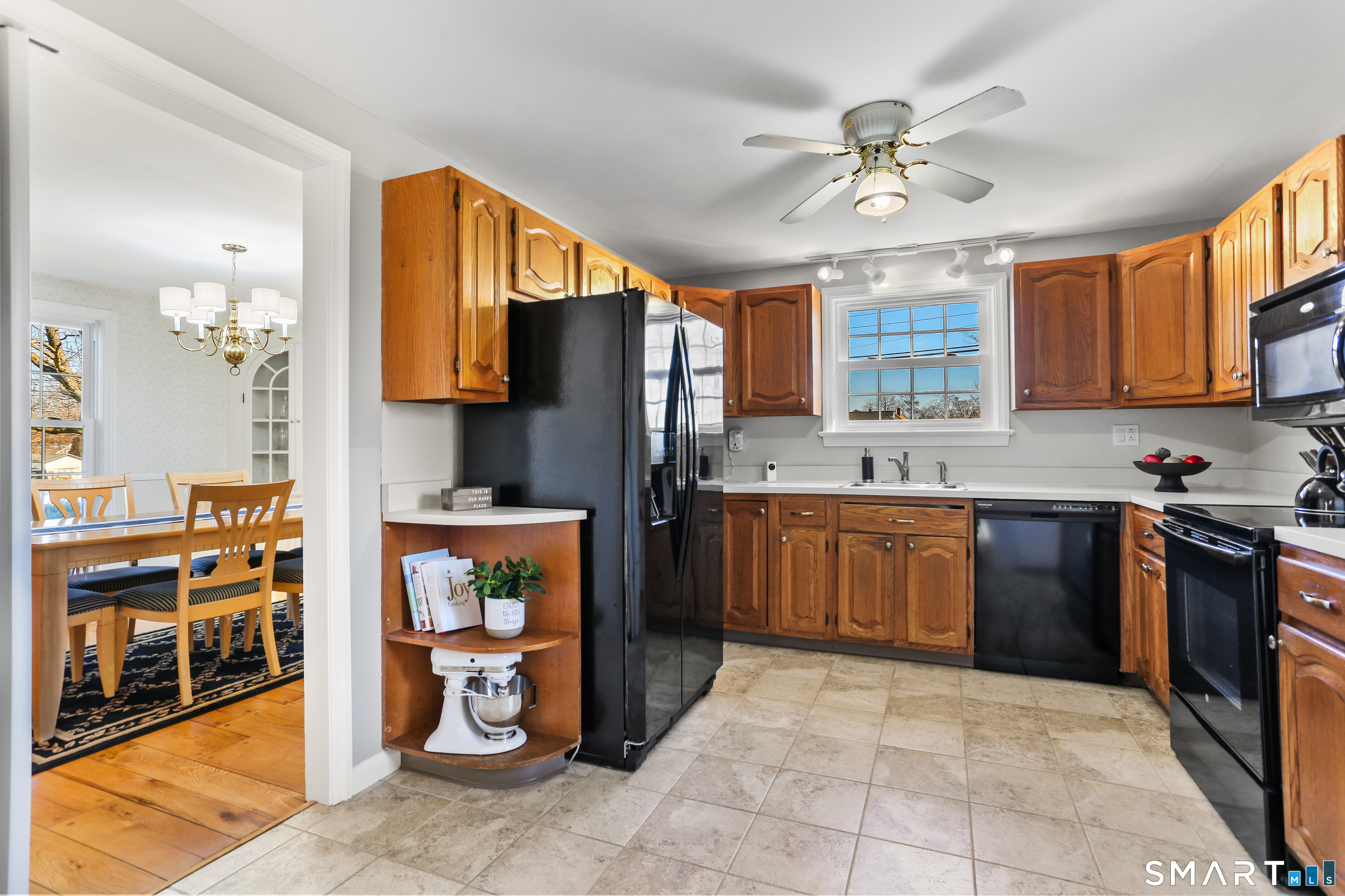 1065 Naugatuck Avenue Milford CT 06461