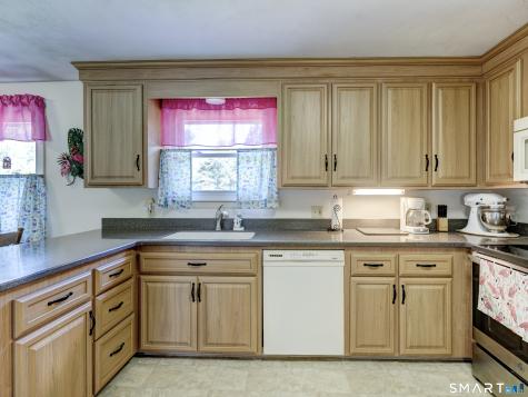 39 Fitch Hill Road Montville CT 06382