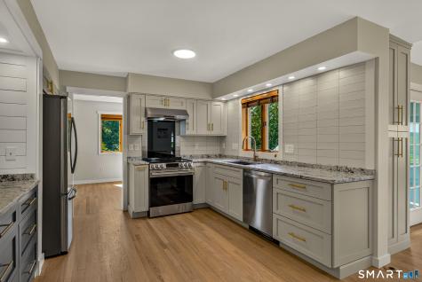 5 Stonehedge Drive Tolland CT 06084
