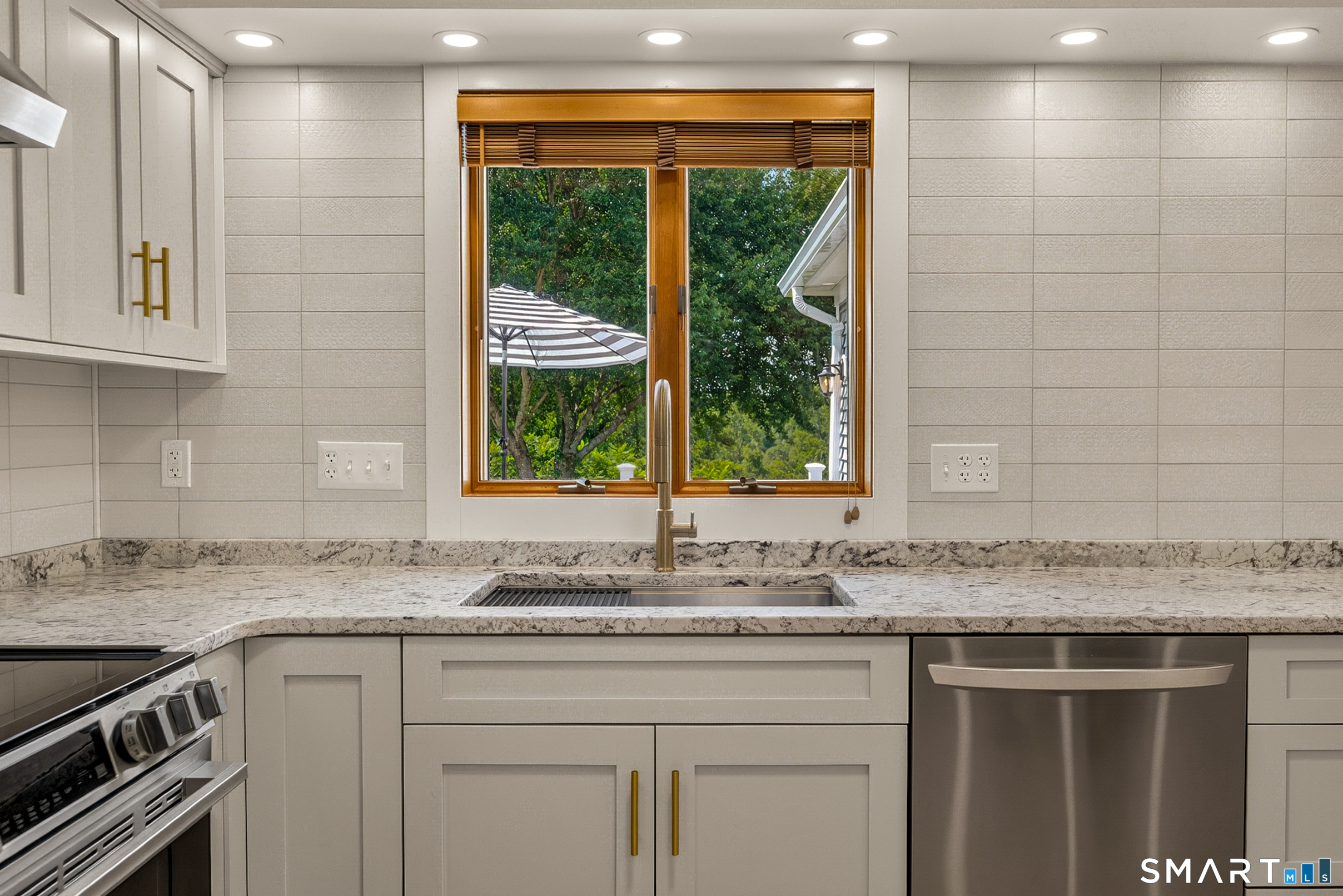 5 Stonehedge Drive Tolland CT 06084