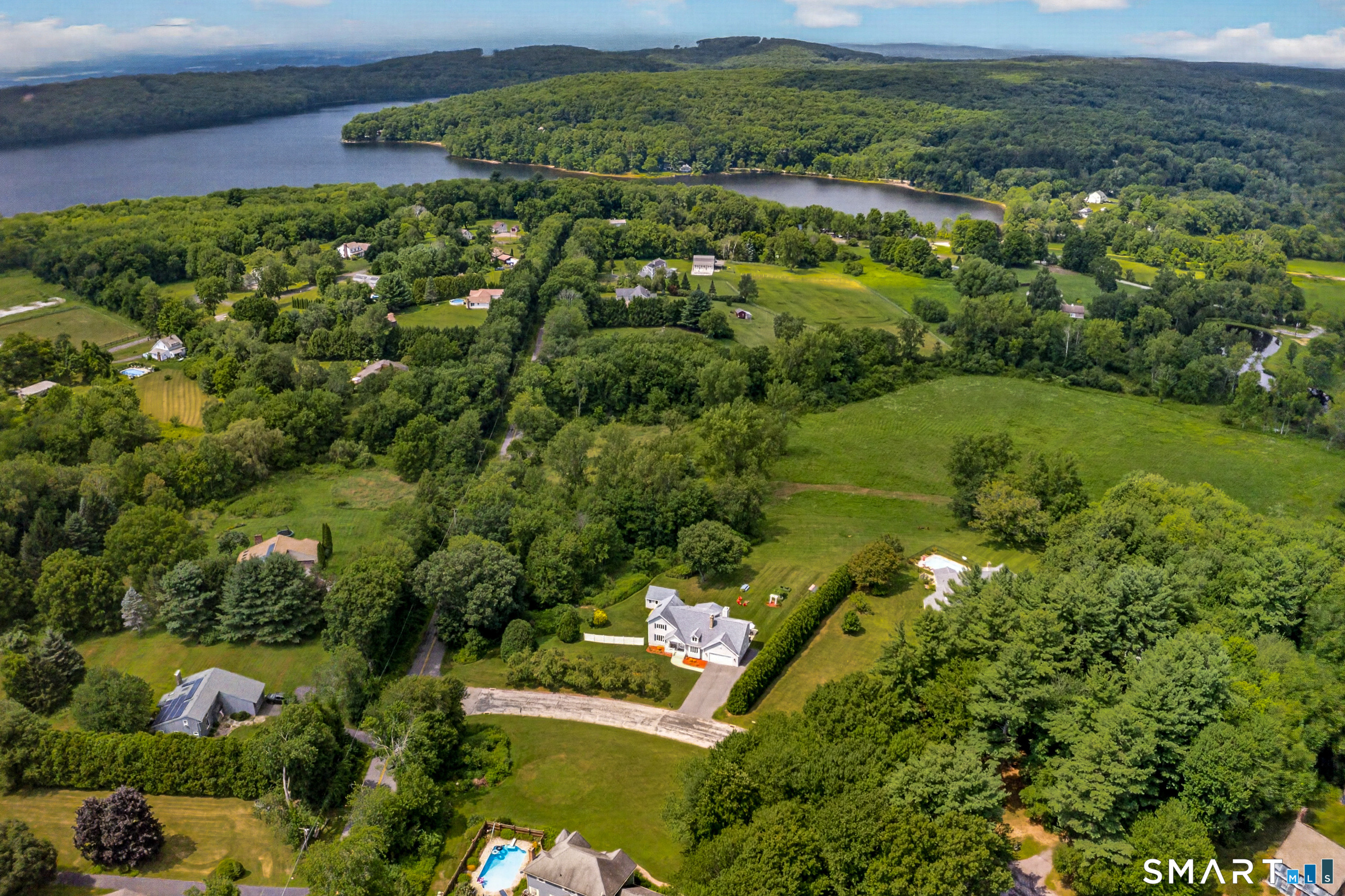 5 Stonehedge Drive Tolland CT 06084