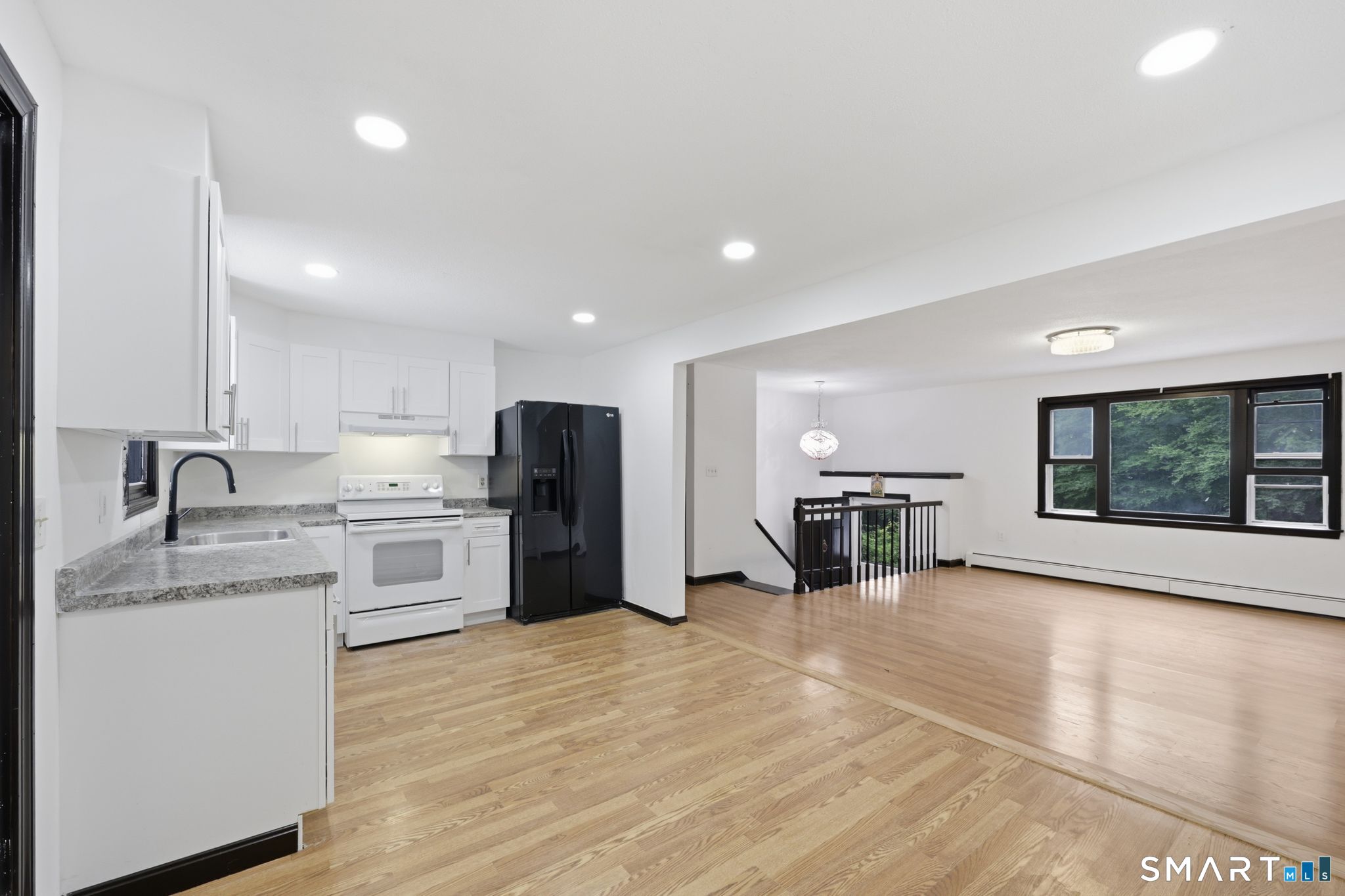 24 Crestview Drive Montville CT 06382
