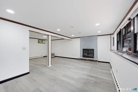 24 Crestview Drive Montville CT 06382