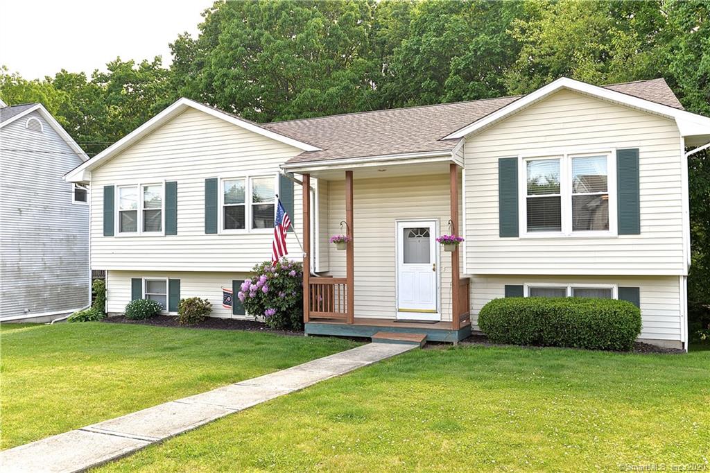 36 Oakcrest Circle Waterbury CT 06708