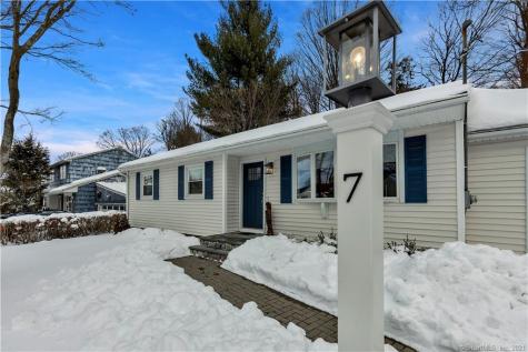 7 Brookwood Drive Bethel CT 06801