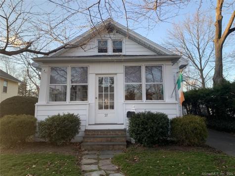 37 Jaenicke Lane Hamden CT 06517