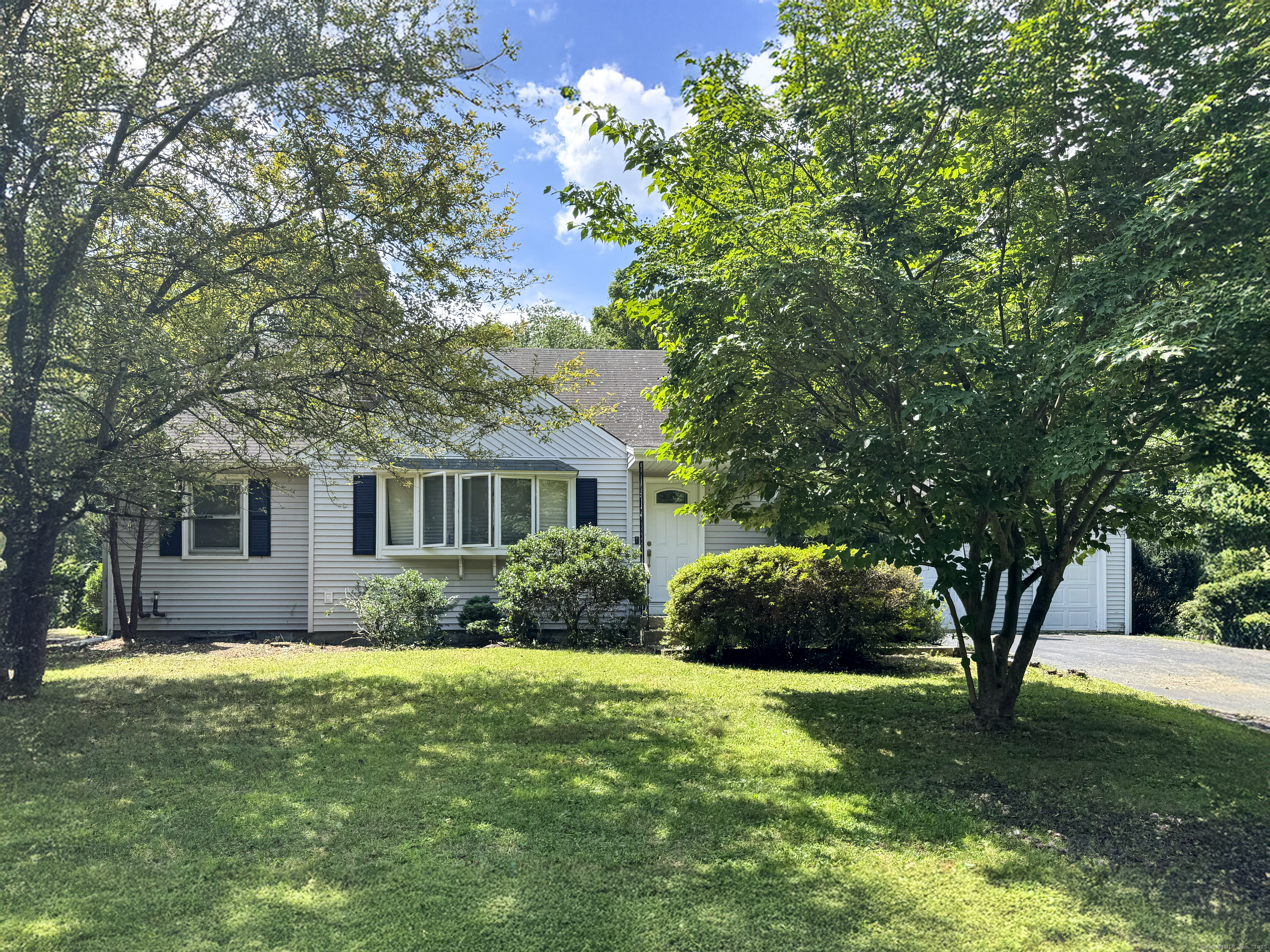 5 Hickory Hill Road Simsbury CT 06070