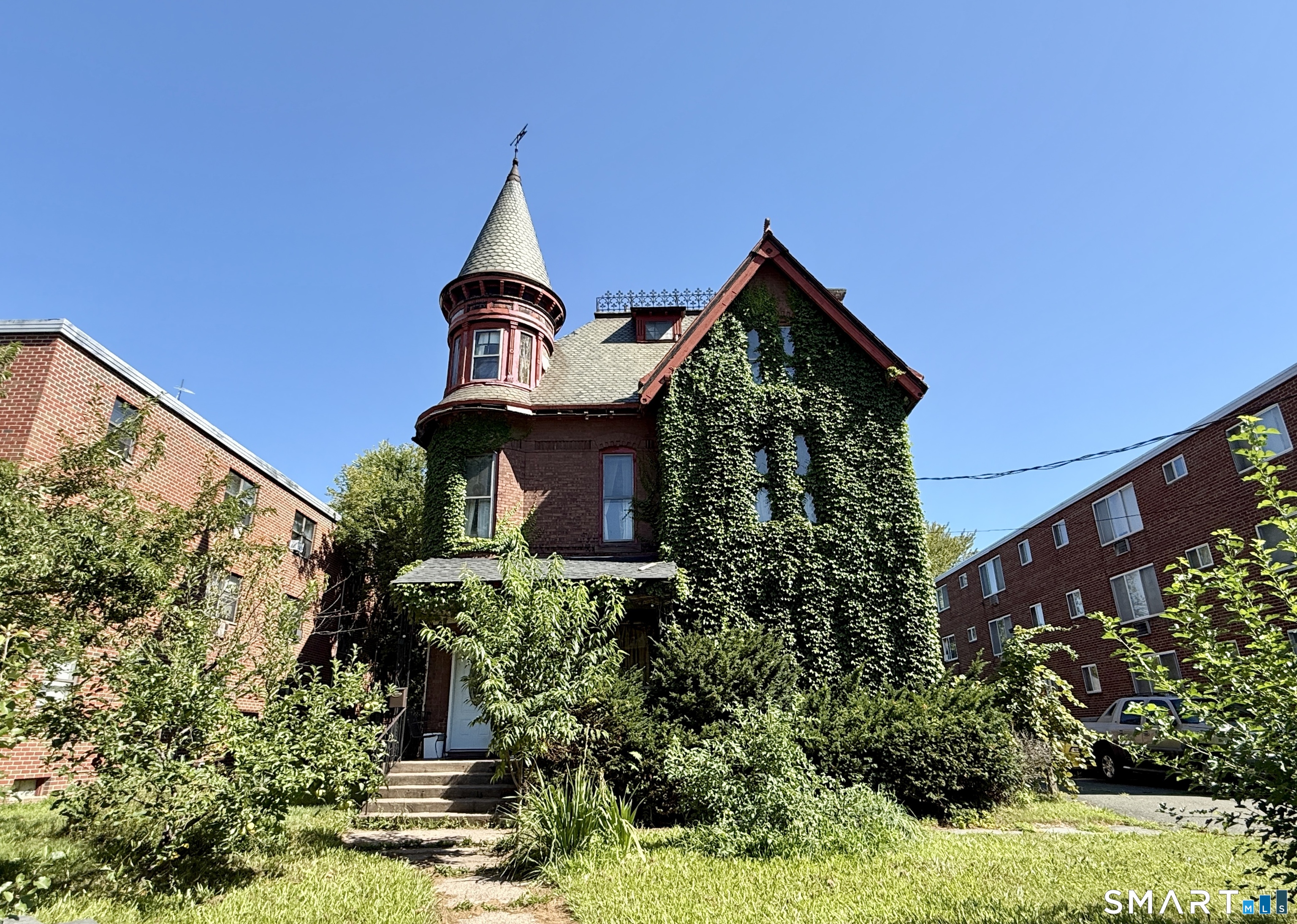 182 Collins Street Hartford CT 06105