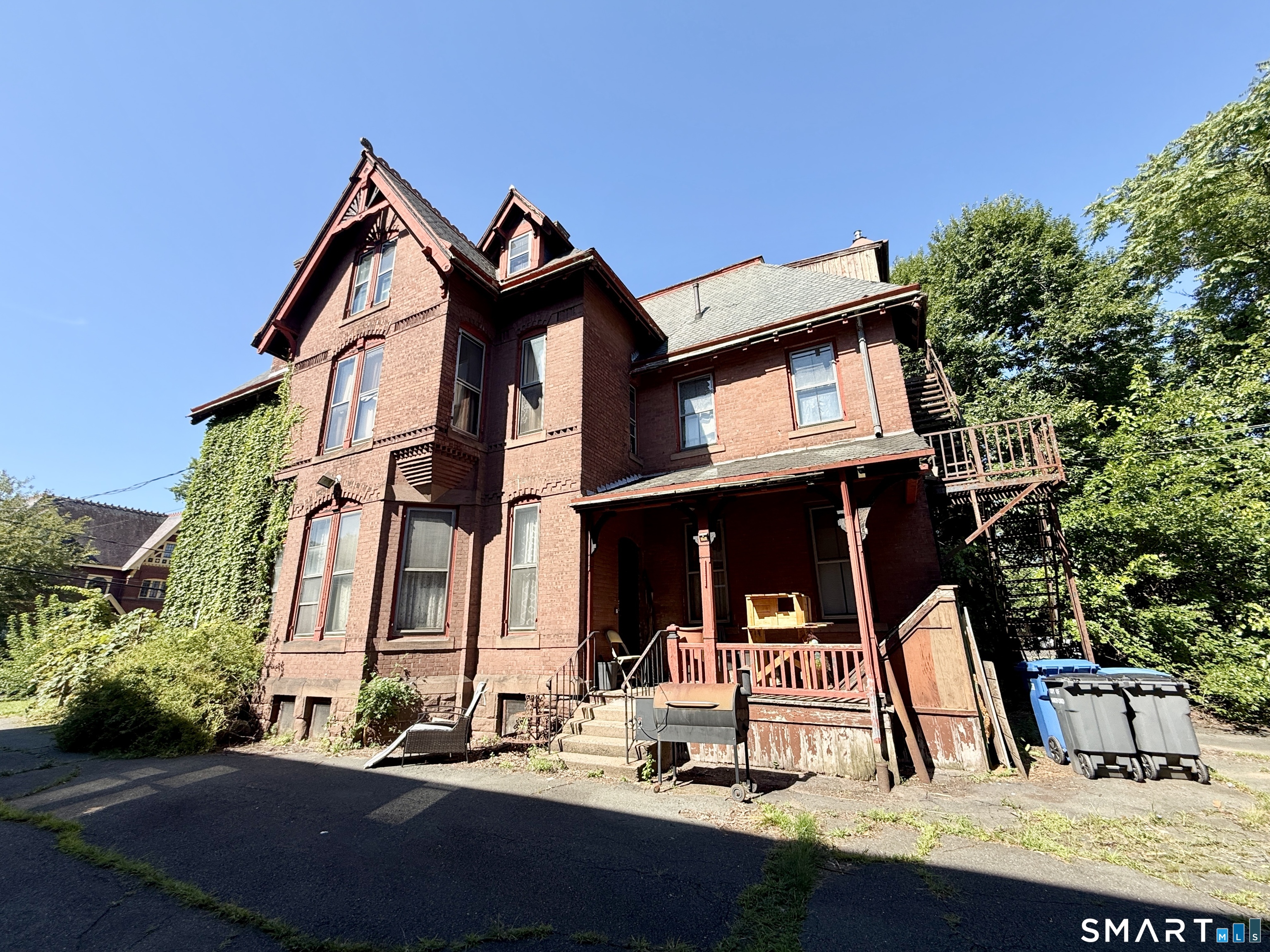 182 Collins Street Hartford CT 06105
