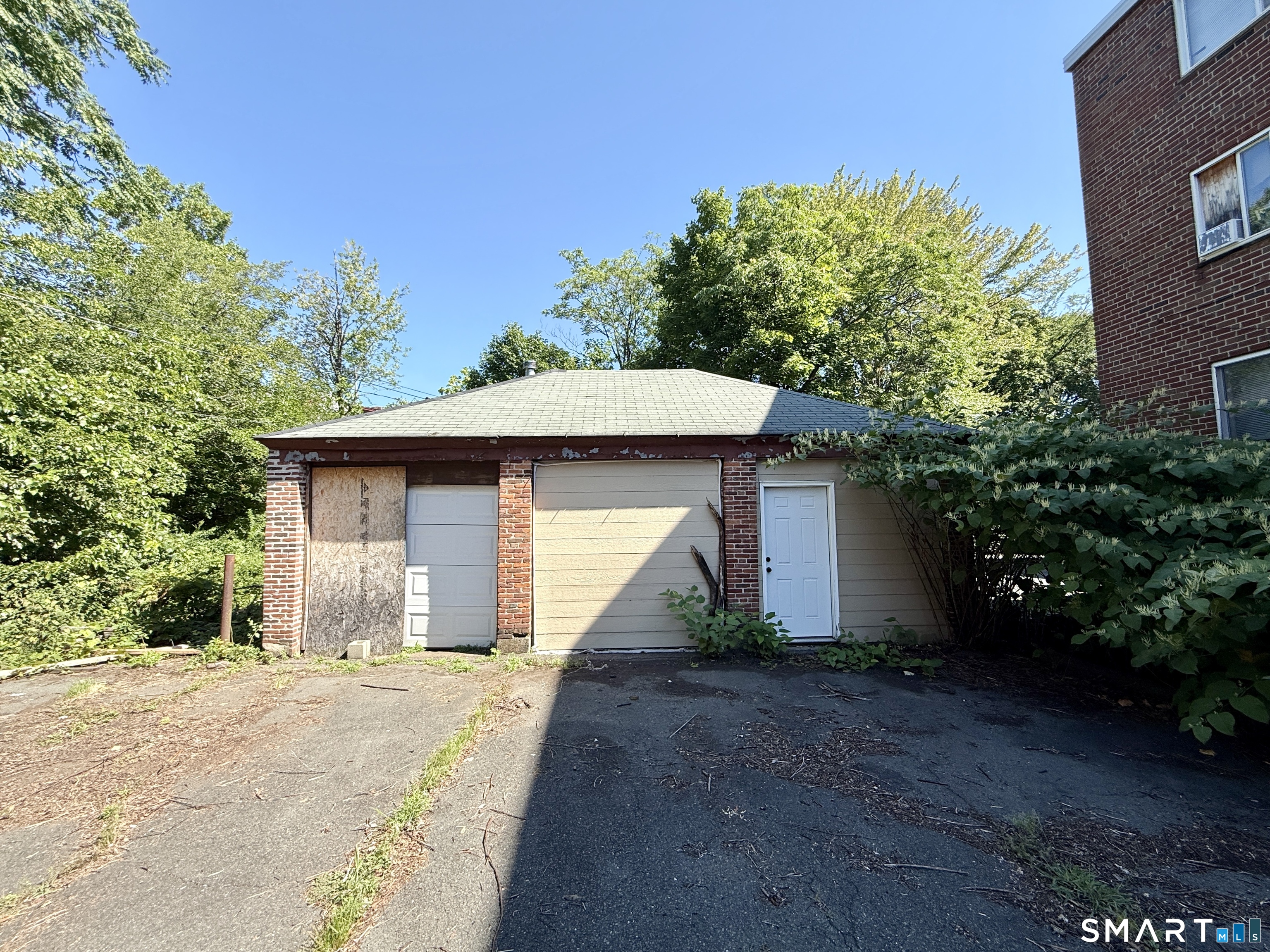 182 Collins Street Hartford CT 06105