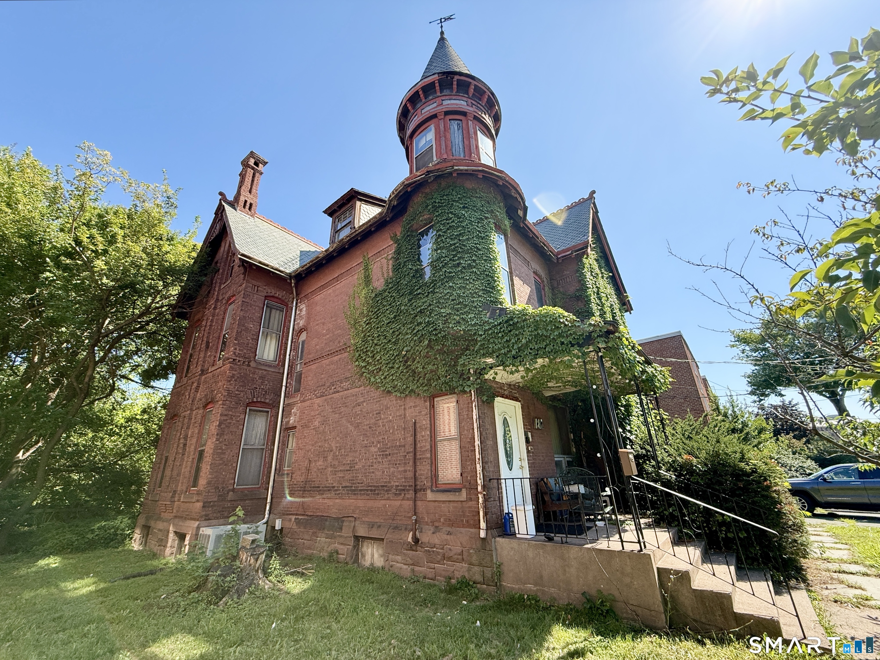182 Collins Street Hartford CT 06105