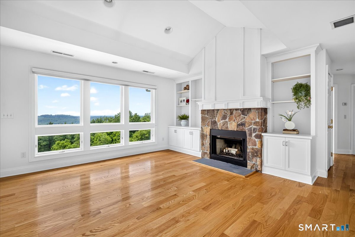 132 Merrimac Drive Trumbull CT 06611
