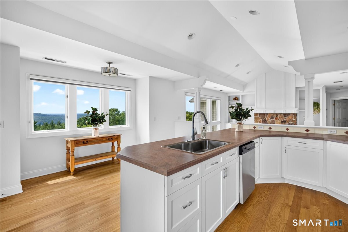 132 Merrimac Drive Trumbull CT 06611