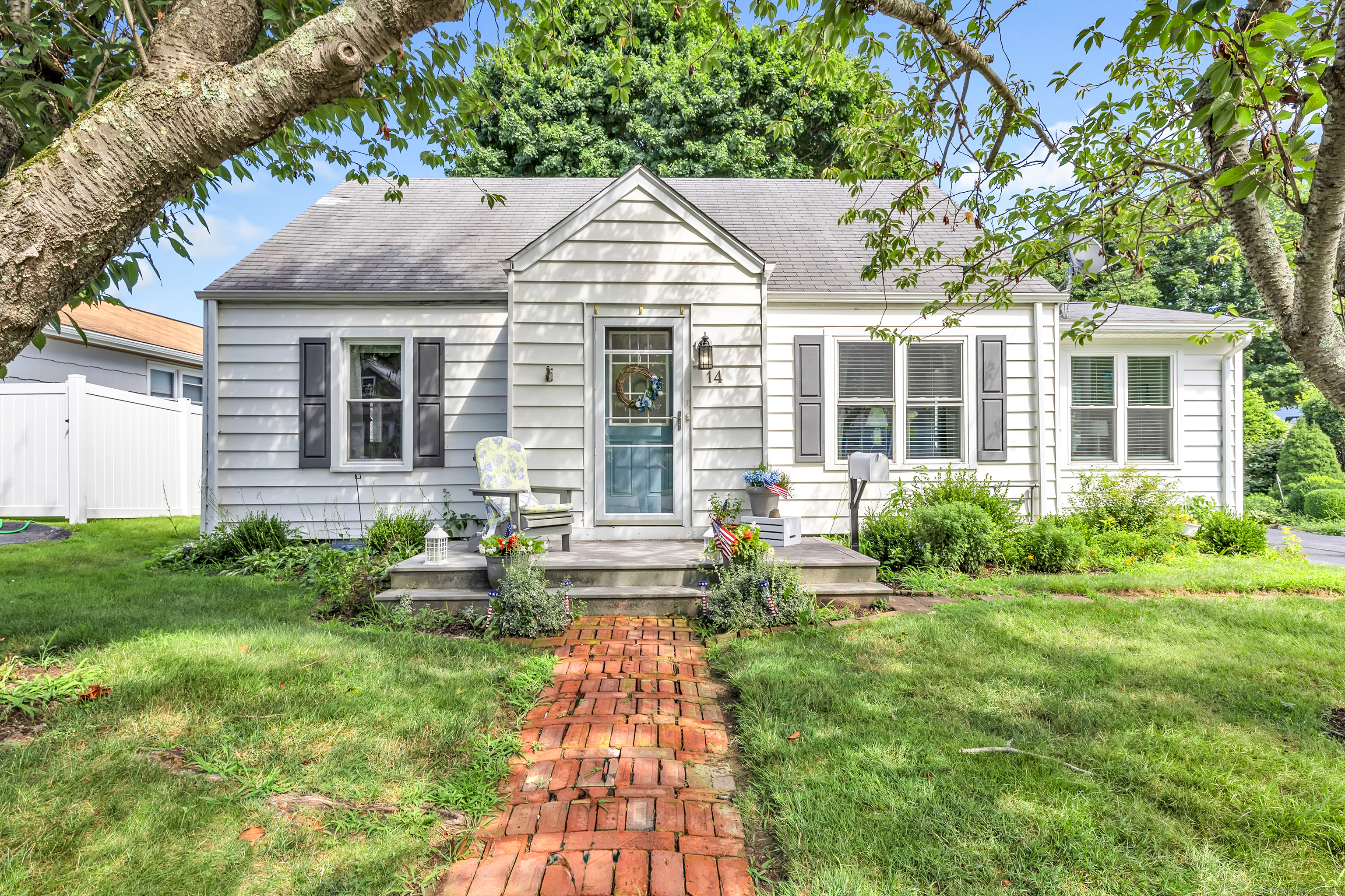 14 Pickett Street Milford CT 06460