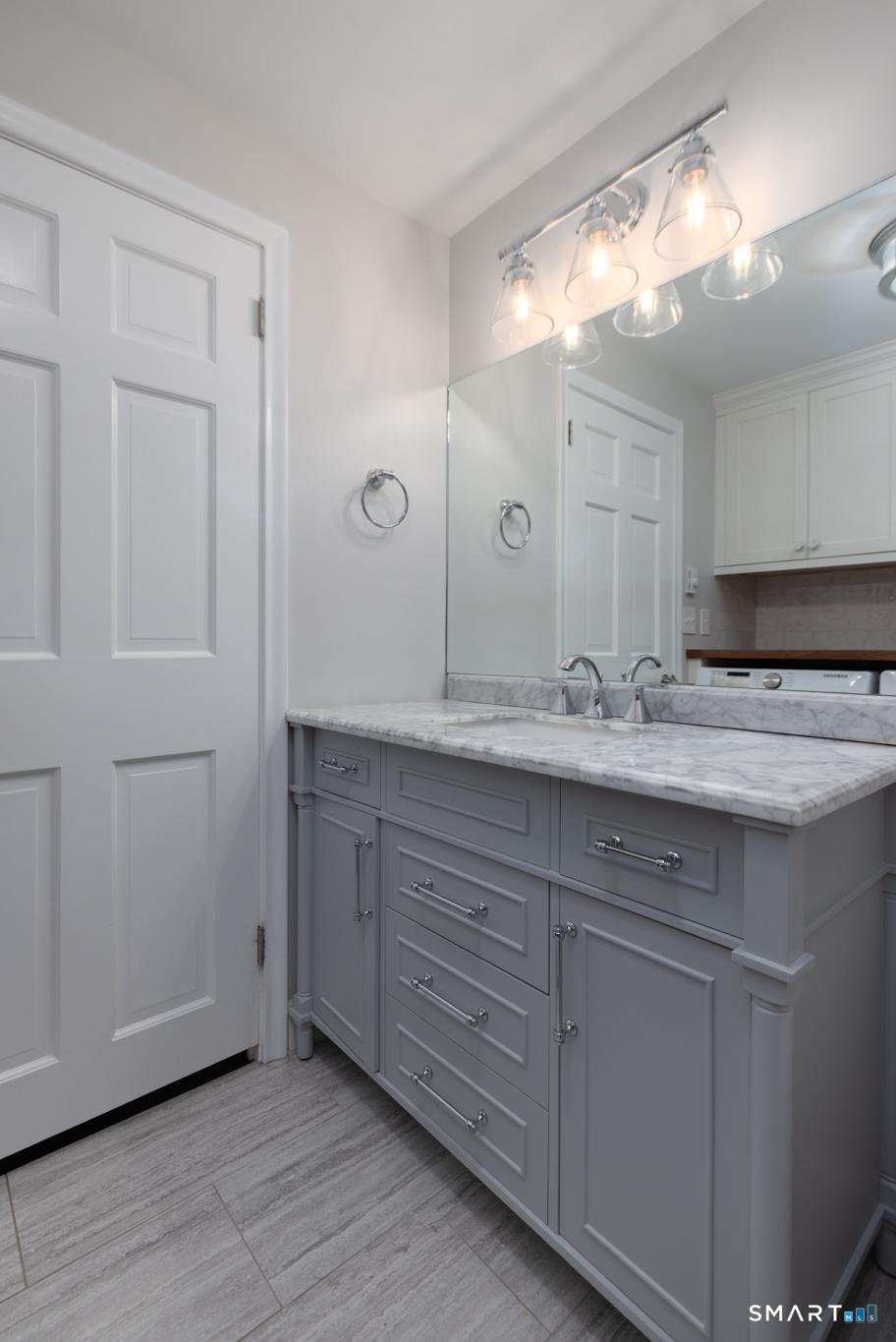 256 Beacon Hill Drive Cheshire CT 06410