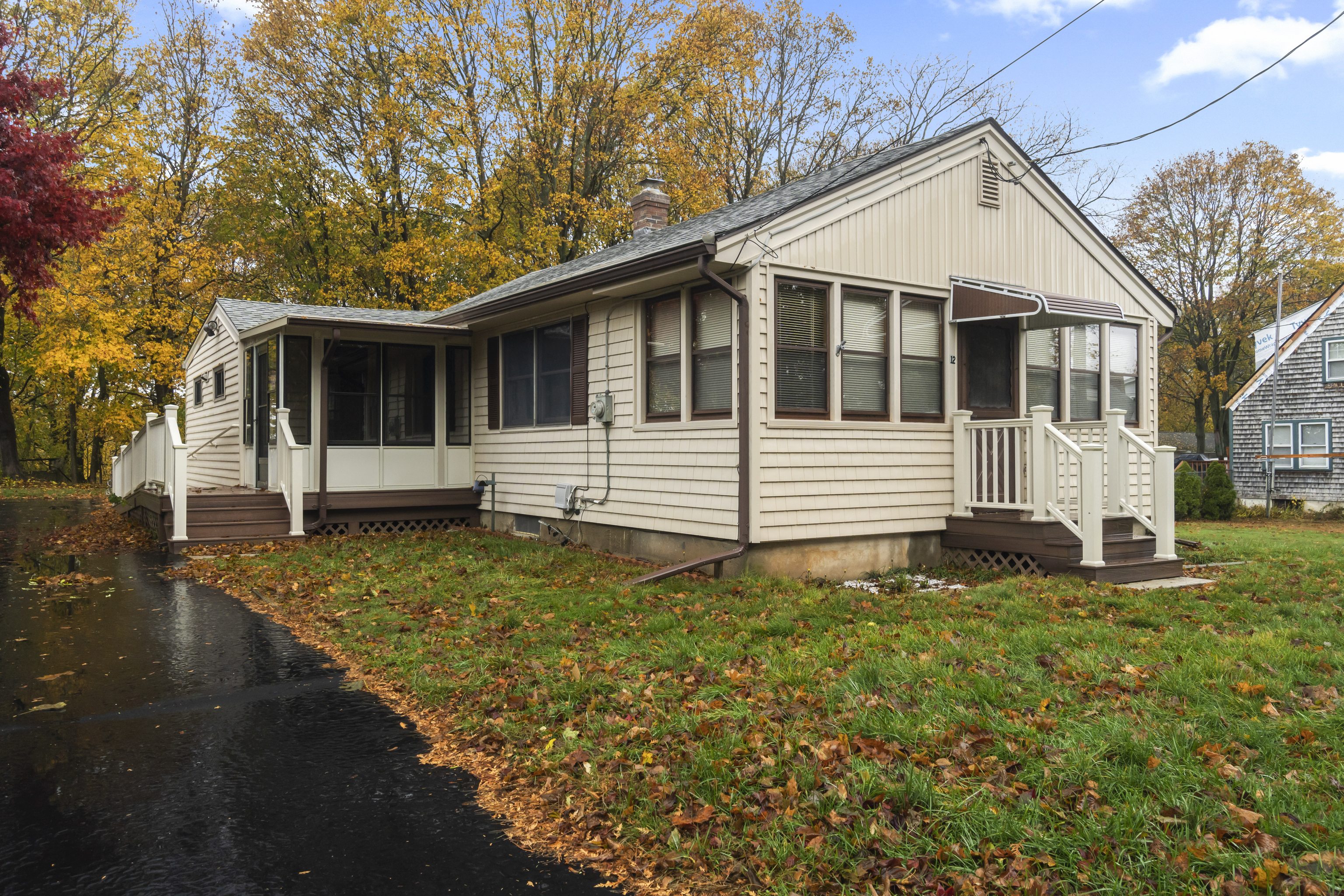 12 Pine Street Waterford CT 06385