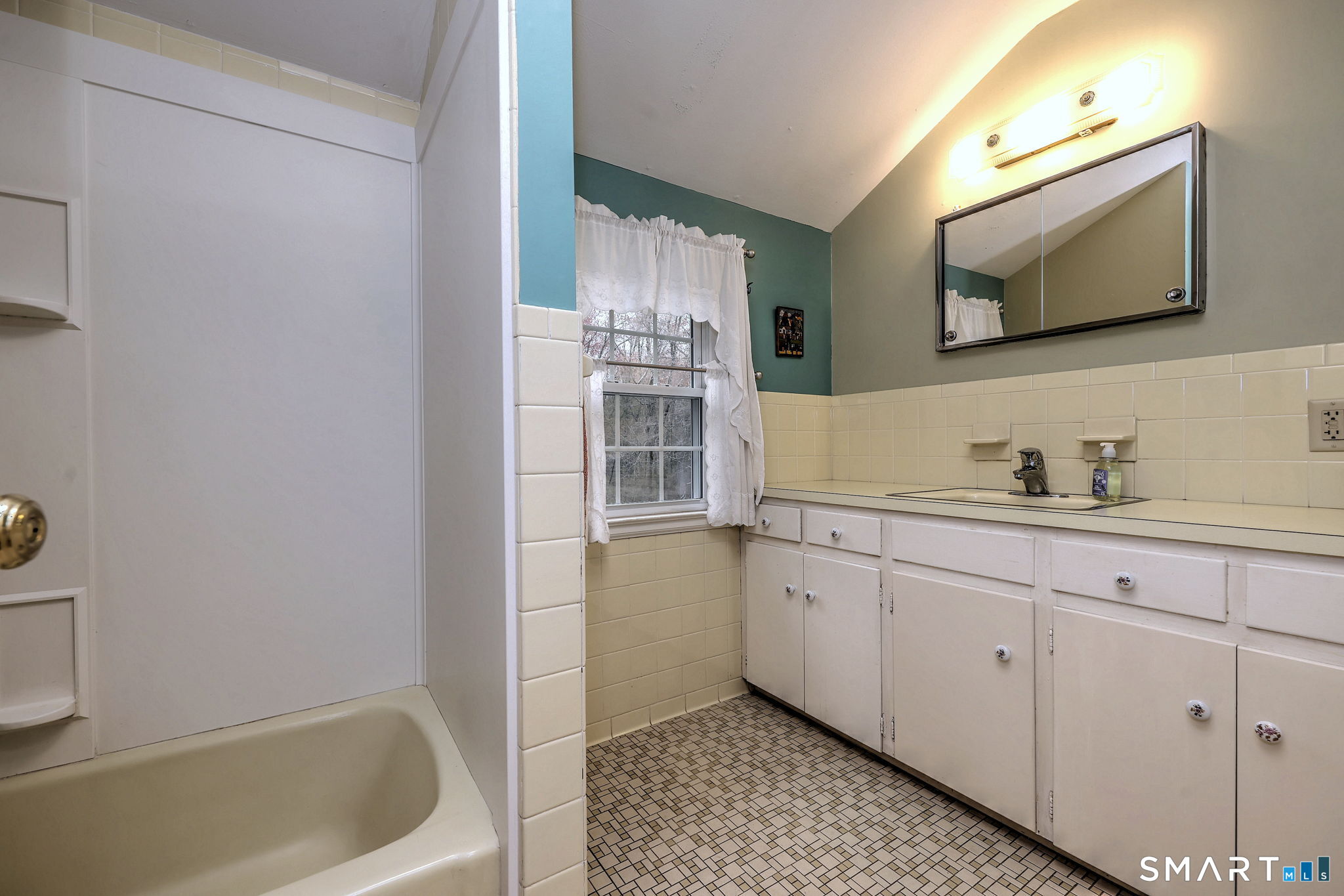 14 Ann Drive Bethany CT 06524