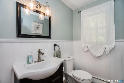 521 Shuttle Meadow Avenue New Britain CT 06052