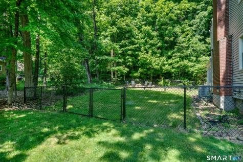 521 Shuttle Meadow Avenue New Britain CT 06052