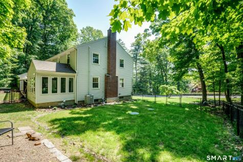 521 Shuttle Meadow Avenue New Britain CT 06052