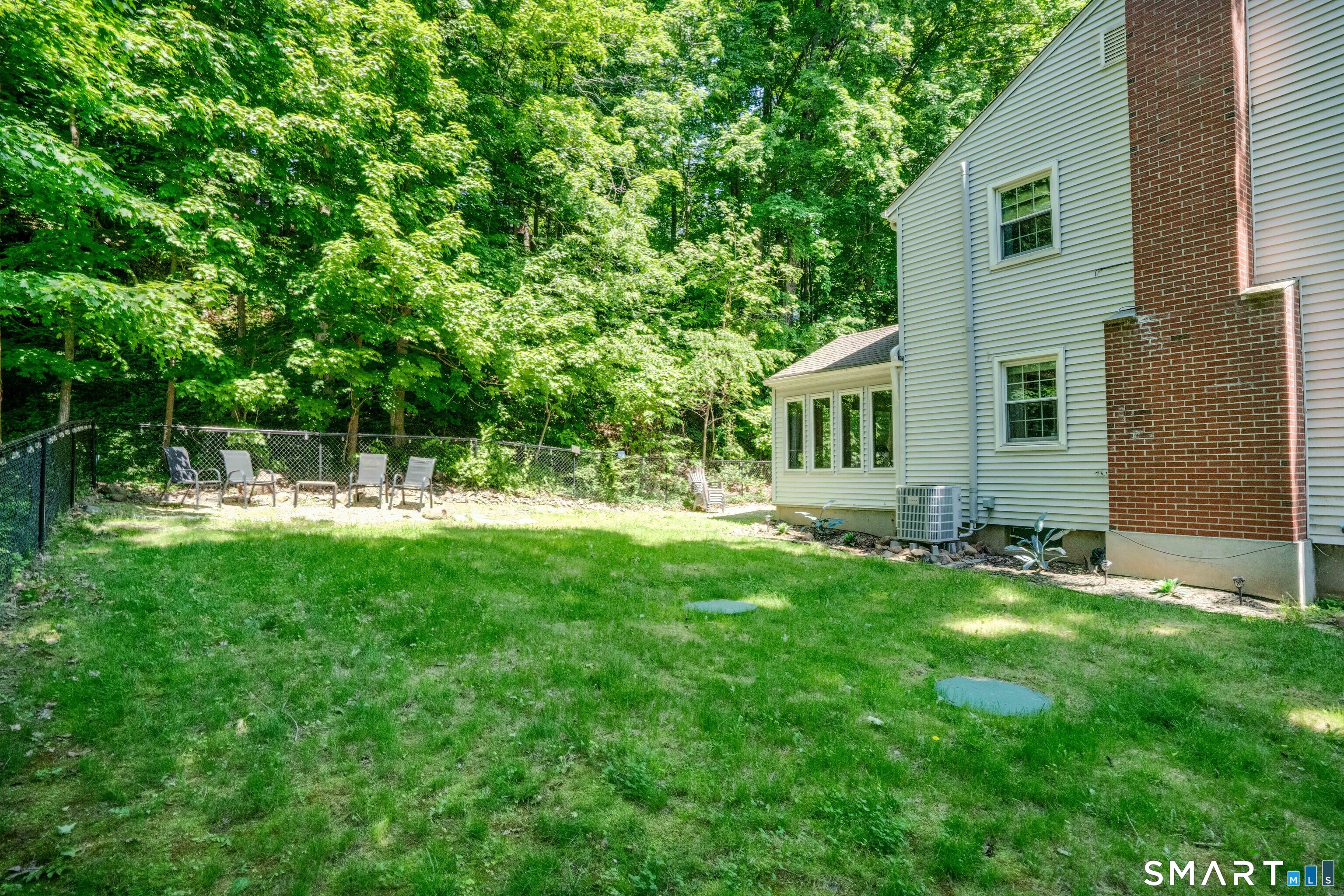 521 Shuttle Meadow Avenue New Britain CT 06052