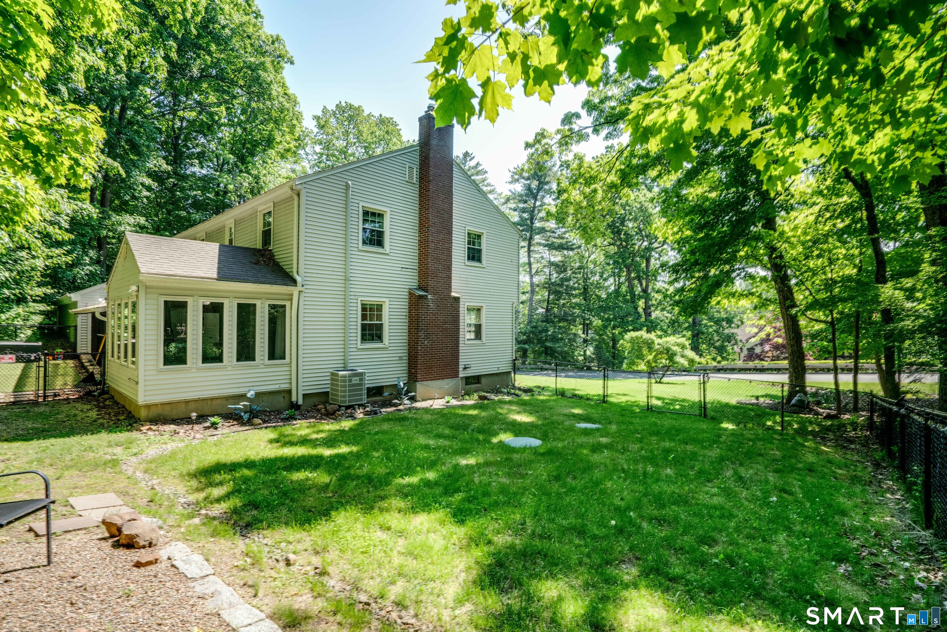 521 Shuttle Meadow Avenue New Britain CT 06052