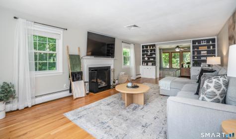 521 Shuttle Meadow Avenue New Britain CT 06052