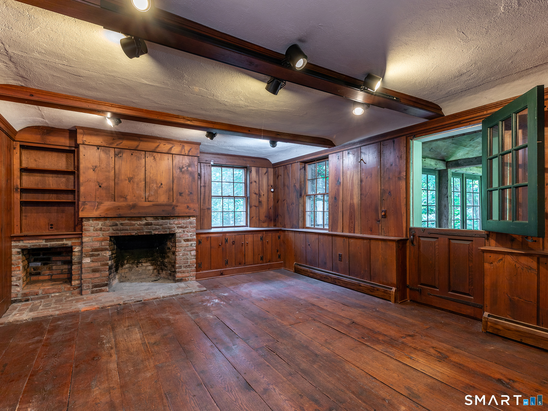 625 Charcoal Avenue Middlebury CT 06762