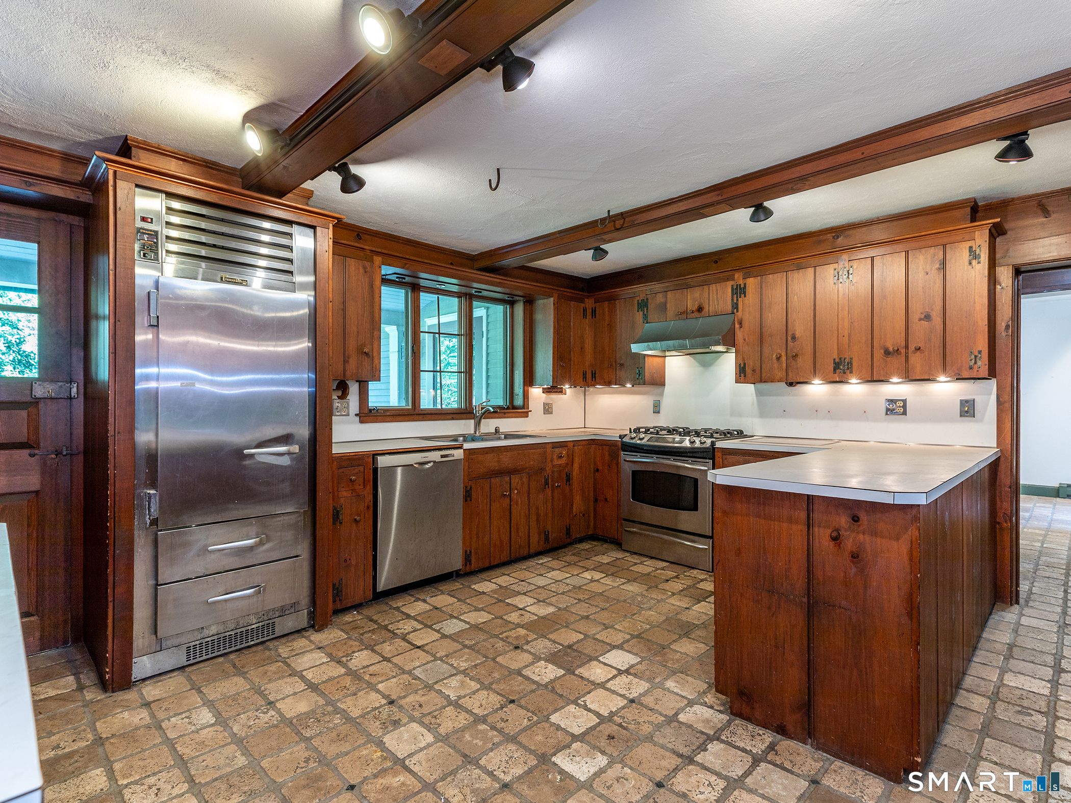 625 Charcoal Avenue Middlebury CT 06762