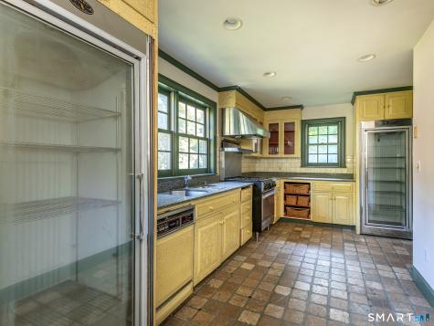 625 Charcoal Avenue Middlebury CT 06762