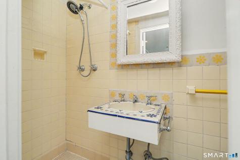 530 Roxbury Road Stamford CT 06902