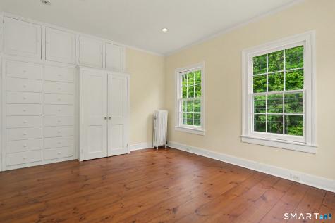 530 Roxbury Road Stamford CT 06902