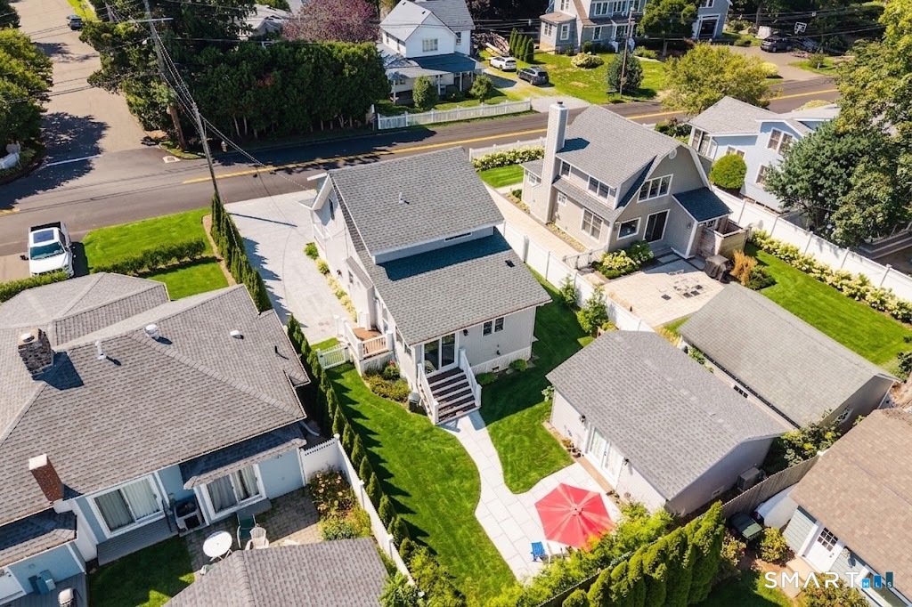 99 East Wharf Road Madison CT 06443