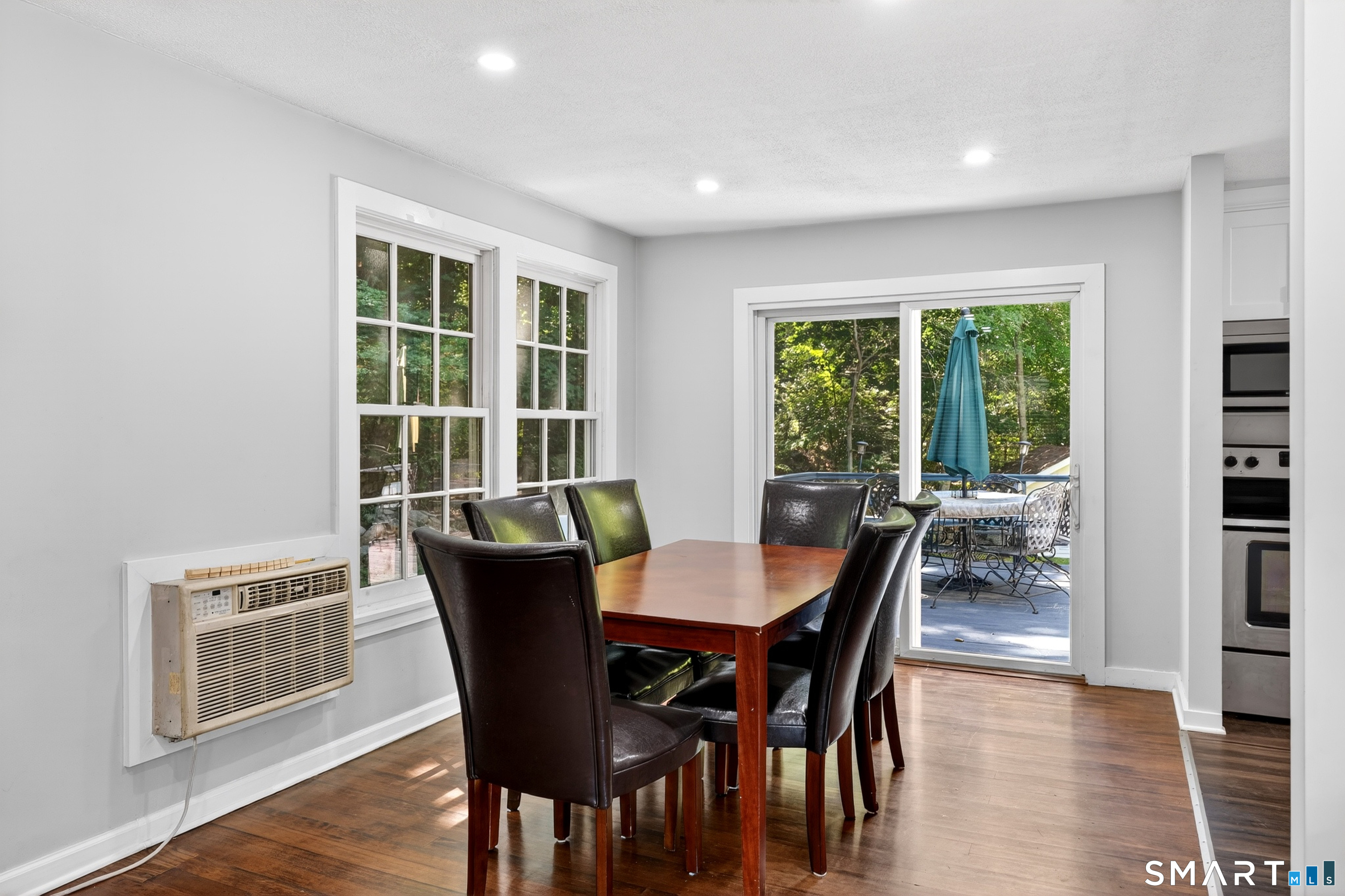 40 Sleepy Hollow Lane Stamford CT 06907