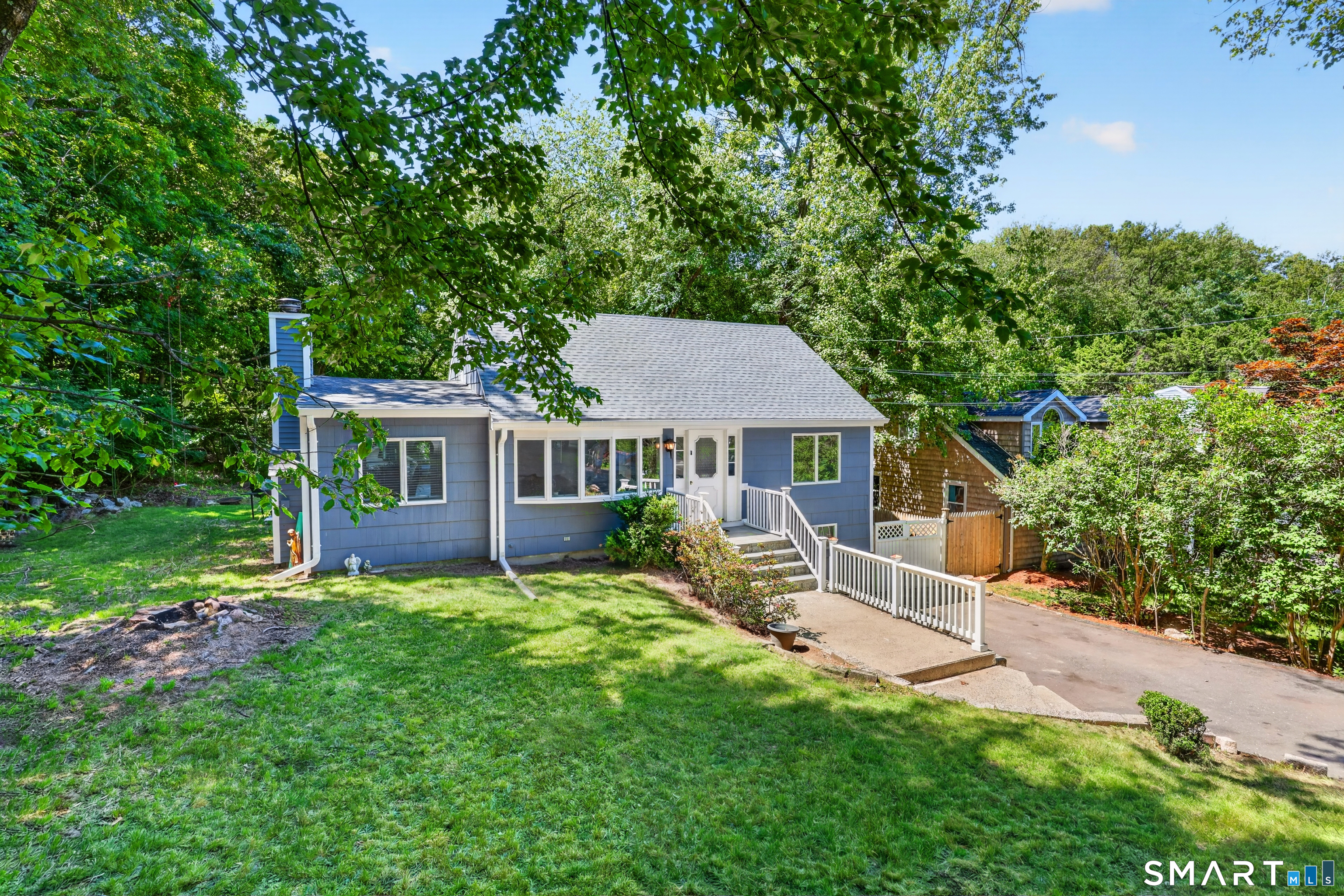 40 Sleepy Hollow Lane Stamford CT 06907