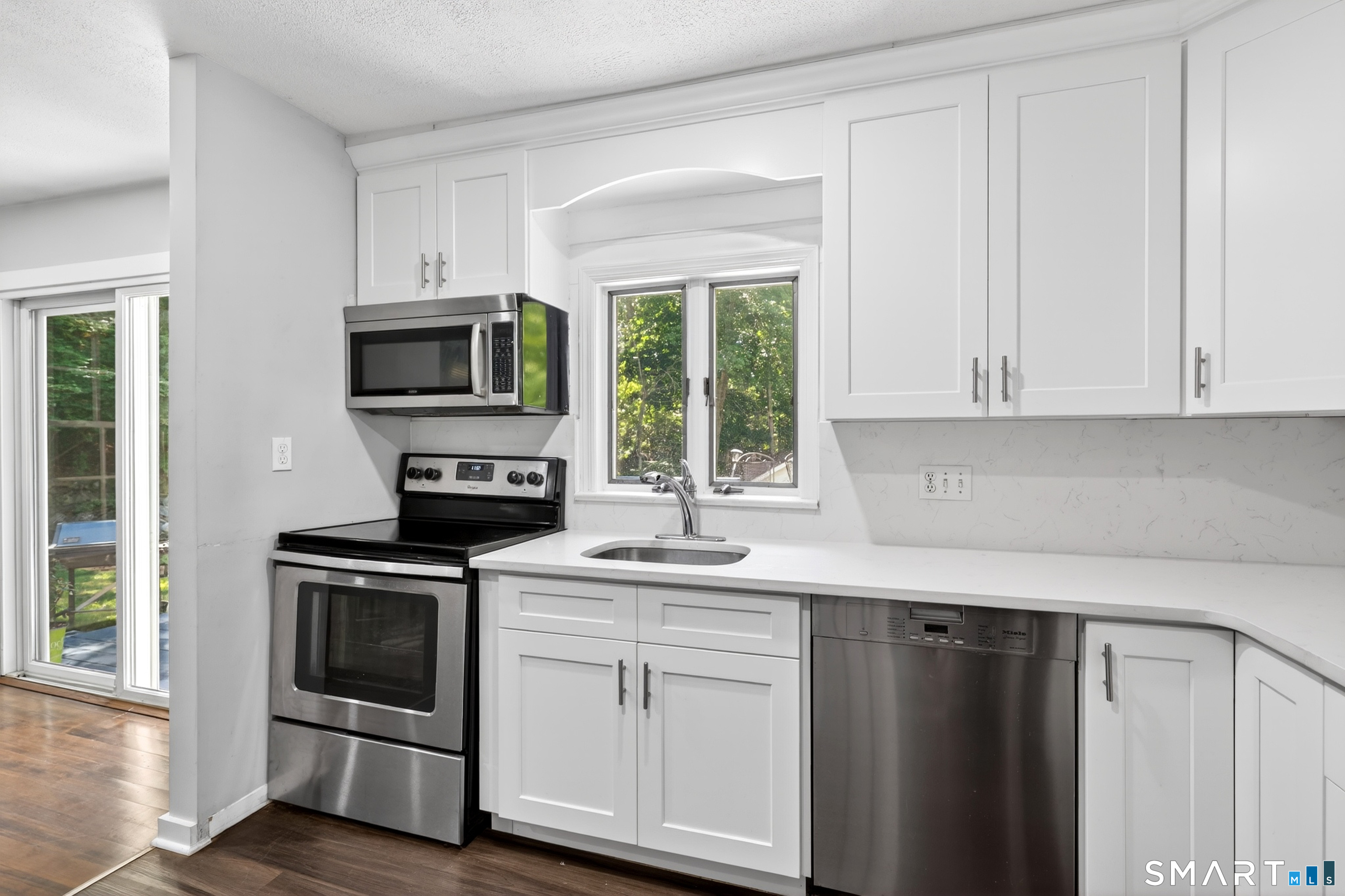 40 Sleepy Hollow Lane Stamford CT 06907