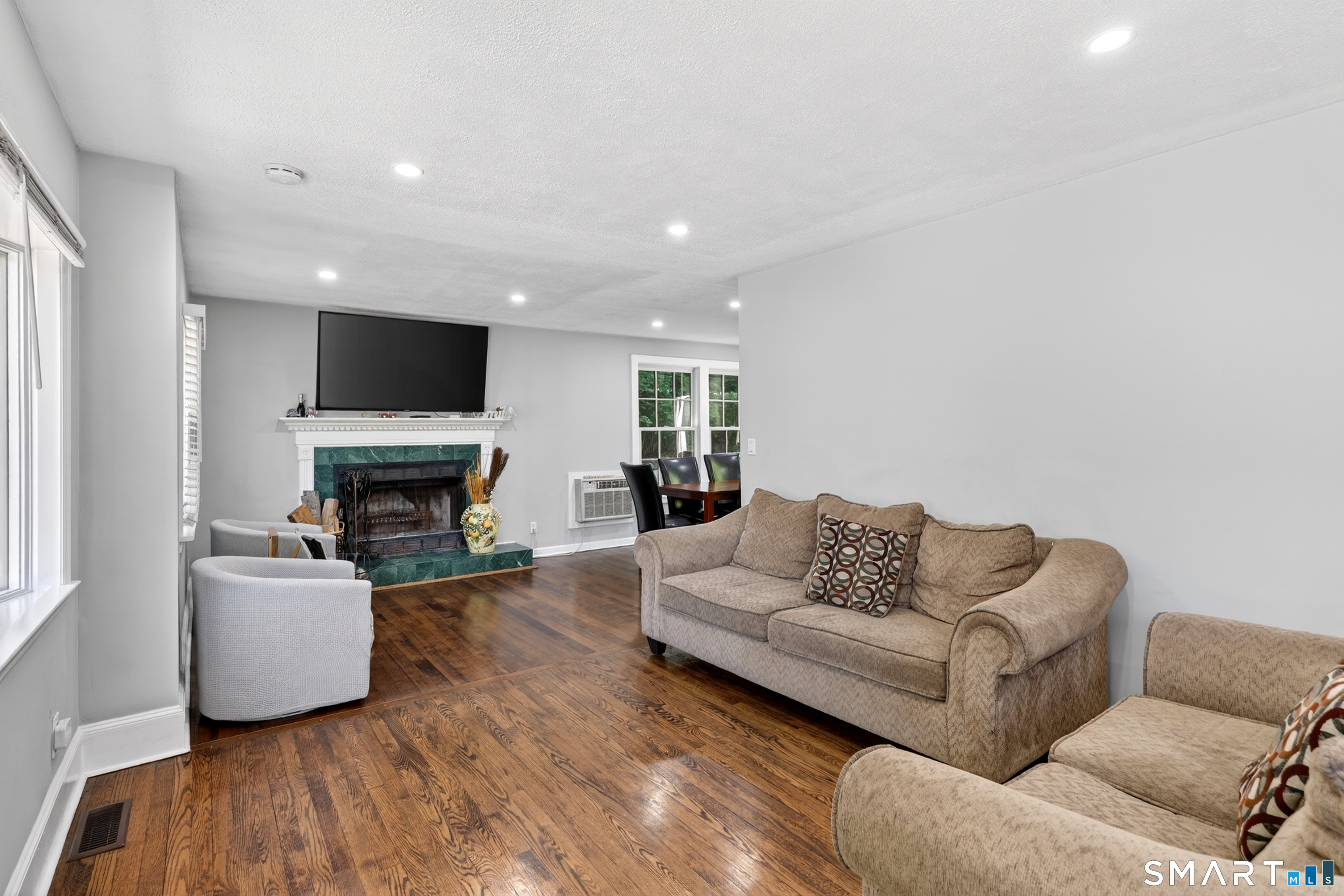 40 Sleepy Hollow Lane Stamford CT 06907