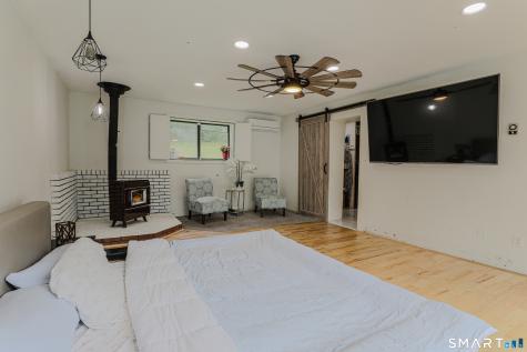54 Baxter Street Tolland CT 06084