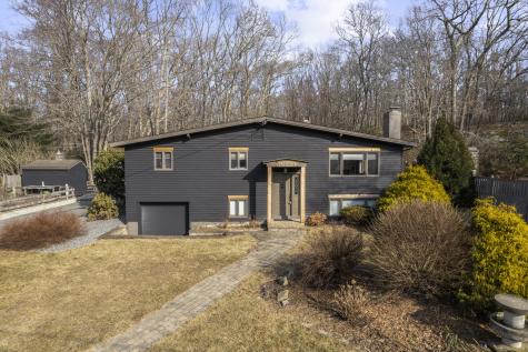 46 Carriage Hill Drive East Lyme CT 06357