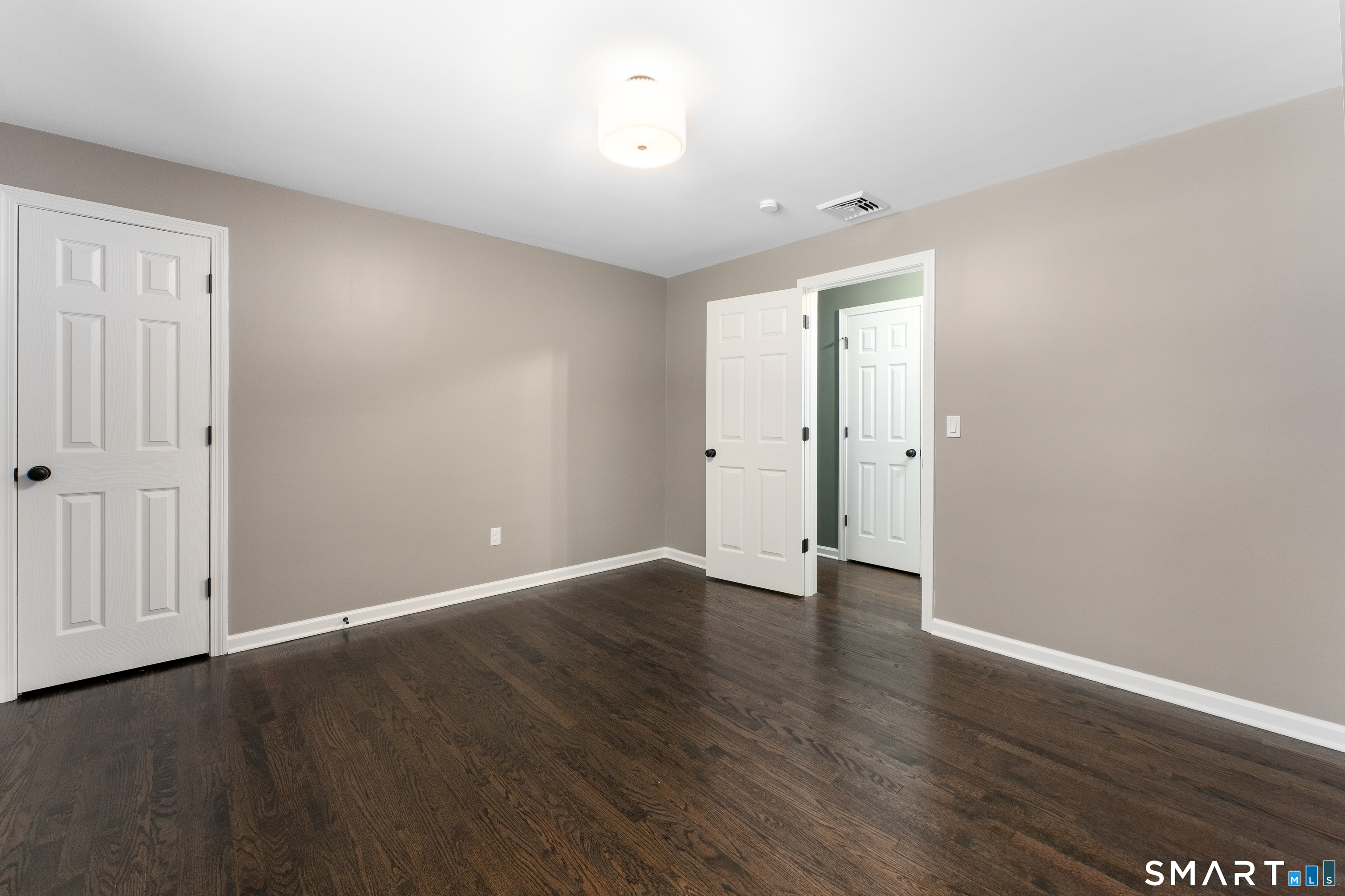 16 Gilbert Hill Road North Haven CT 06473