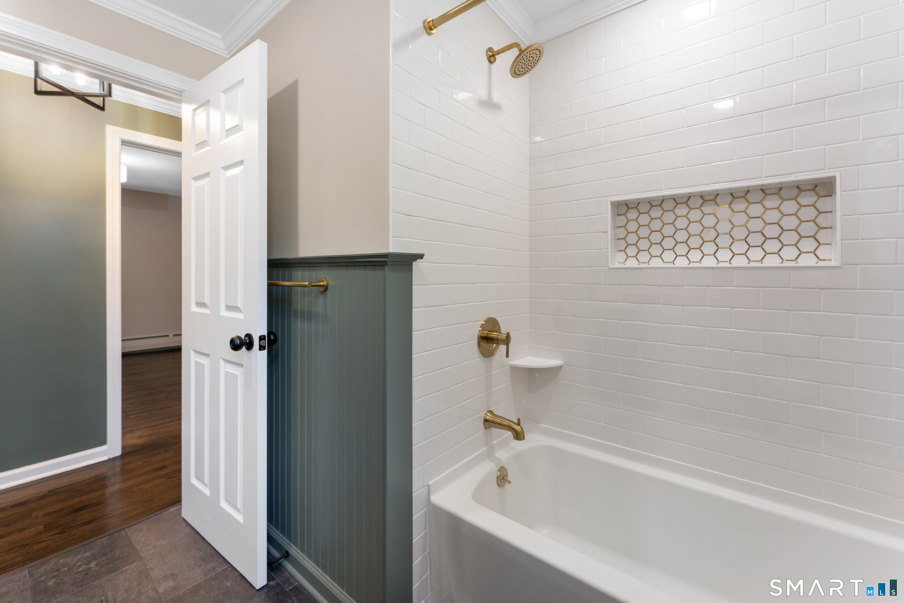 16 Gilbert Hill Road North Haven CT 06473